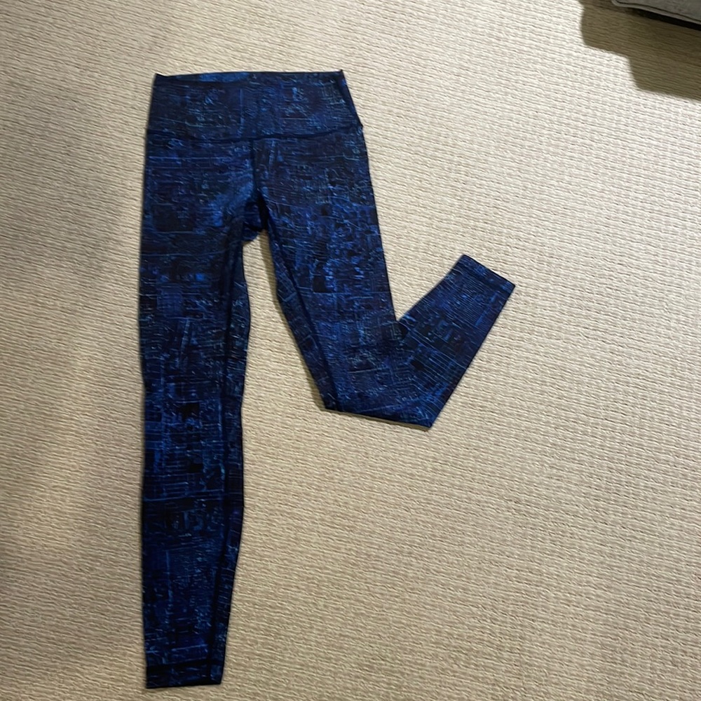 Lulu lemon blue print leggings